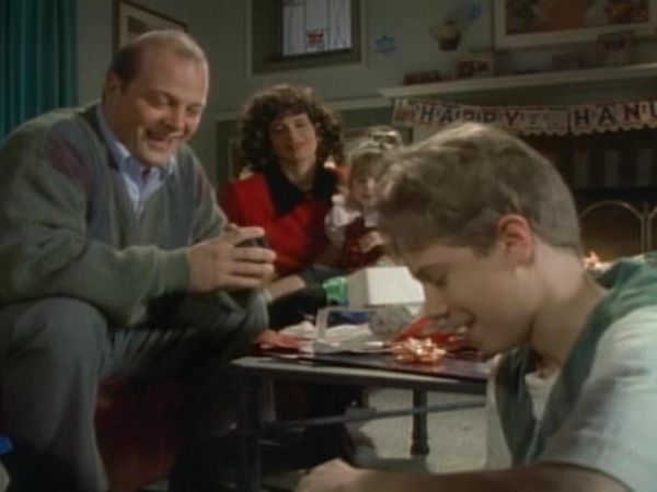 The Commish - The Commish: S4 E11 - A Christmas Story