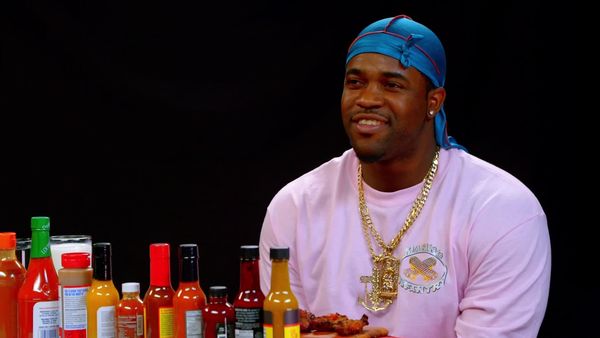 Hot Ones - A$AP Ferg Harlem Shakes While Eating Spicy Wings