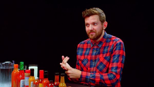 Hot Ones - Dillon Francis Hurts His Body With Spicy Wings
