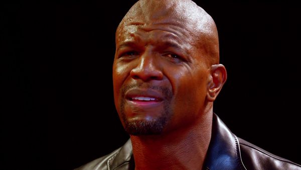 Hot Ones - Terry Crews Hallucinates While Eating Spicy Wings