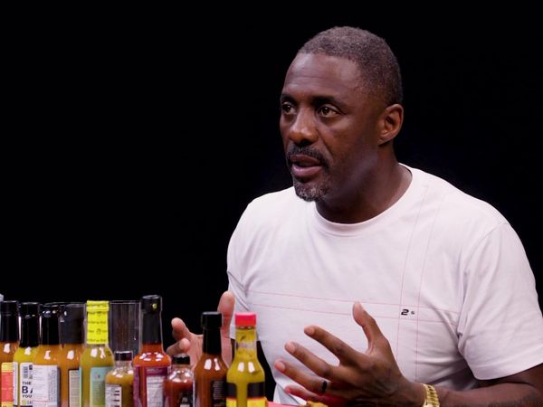 Hot Ones - Idris Elba Wants to Fight While Eating Spicy Wings