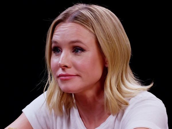 Hot Ones - Kristen Bell Ponders Morality While Eating Spicy Wings