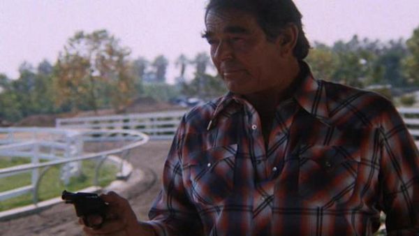 Hunter - Hunter: S2 E3 - The Biggest Man In Town