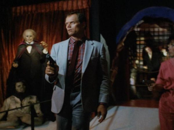Hunter - Hunter: S2 E5 - Killer In The Halloween Mask