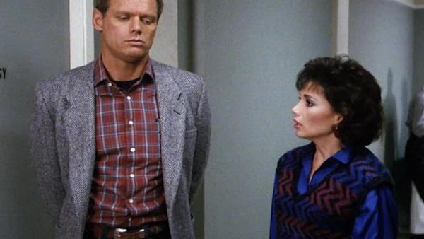 Hunter - Hunter: S2 E14 - Burned
