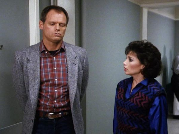 Hunter - Hunter: S2 E14 - Burned