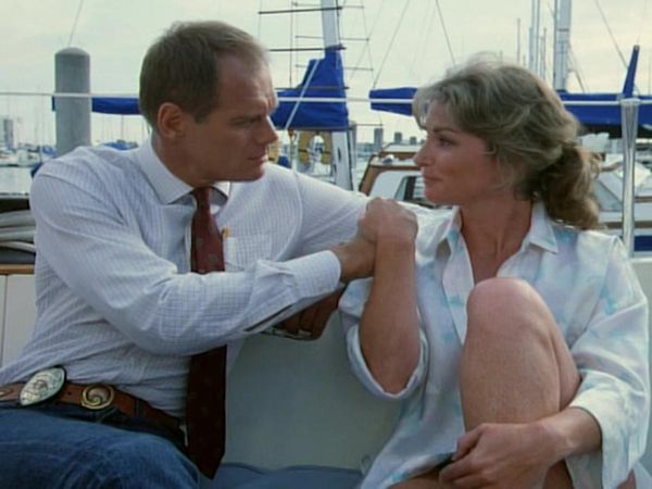 Hunter - Hunter: S3 E2 - Change Partners And Dance