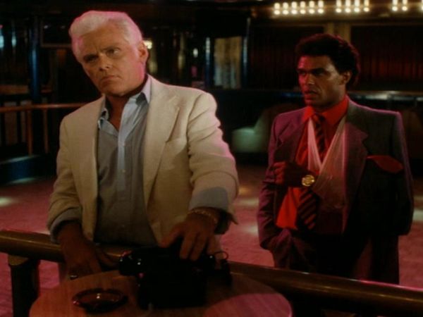 Hunter - Hunter: S3 E4 - The Castro Connection
