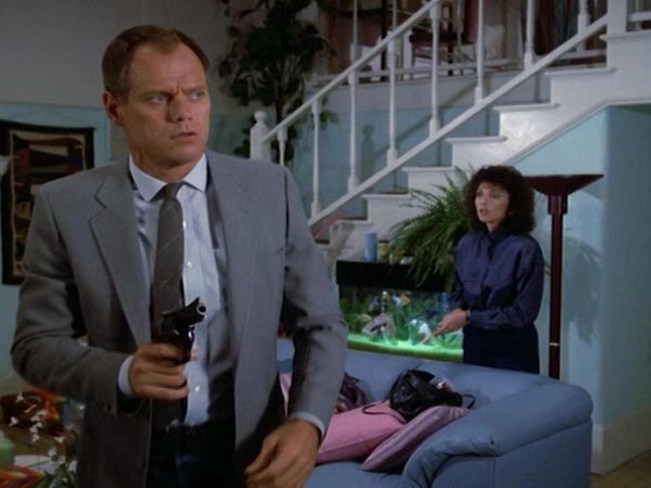 Hunter - Hunter: S3 E10 - The Cradle Will Rock