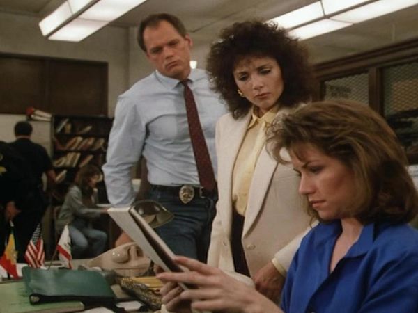 Hunter - Hunter: S3 E16 - The Girl Next Door