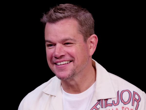 Hot Ones - Matt Damon Sweats From His Scalp While Eating Spicy Wings