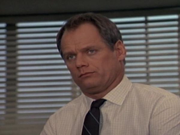 Hunter - Hunter: S4 E17 - The Bogota Million