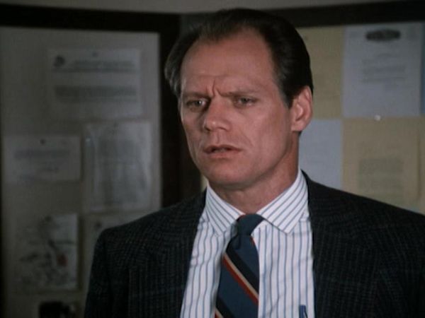 Hunter - Hunter: S5 E4 - Dead On Target, Part 2