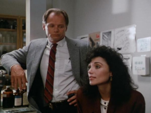 Hunter - Hunter: S5 E6 - No Good Deed Ever Goes Unpunished