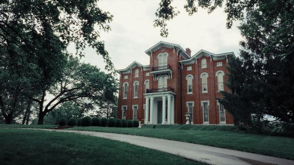Haunted Discoveries - Lion of White Hall