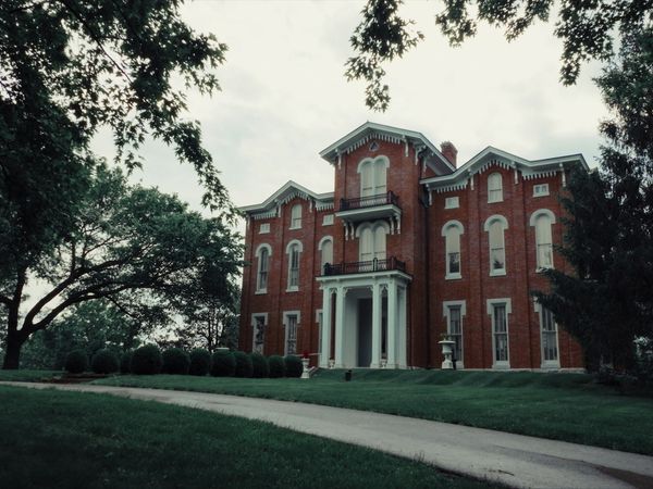 Haunted Discoveries - Lion of White Hall