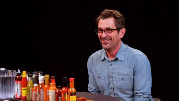 Hot Ones - Ty Burrell Fears Sudden Death While Eating Spicy Wings
