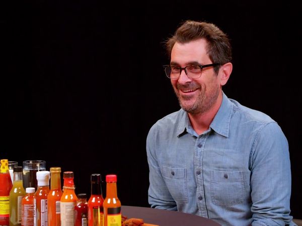 Hot Ones - Ty Burrell Fears Sudden Death While Eating Spicy Wings