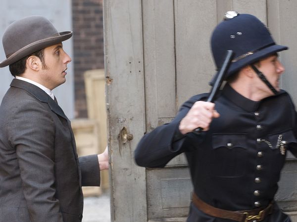 Murdoch Mysteries - Let Us Ask the Maiden