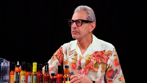 Hot Ones - Jeff Goldblum Says He Likes to Be Called Daddy While Eating Spicy Wings