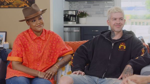 Help! I'm in a Secret Relationship! - Jelena & Raeshib
