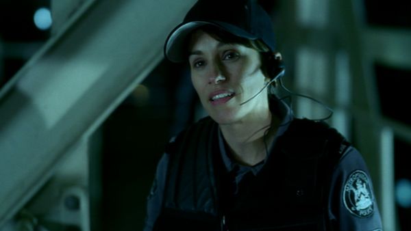 Flashpoint - Gentili Clienti, Attenzione
