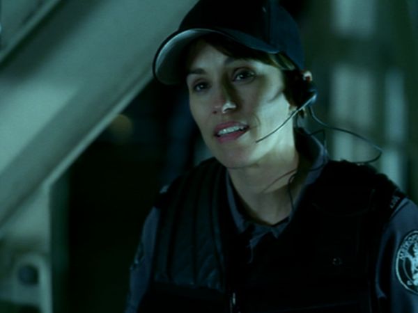 Flashpoint - Gentili Clienti, Attenzione