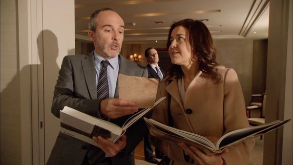 Los Misterios de Laura - Laura y El Misterio del Invitado Inesperado