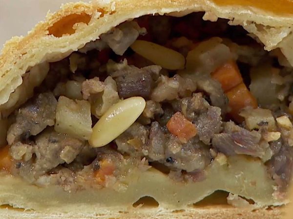 Torres en la Cocina - Patata Rellena De Queso Y Strudel De Carne Y Manzana