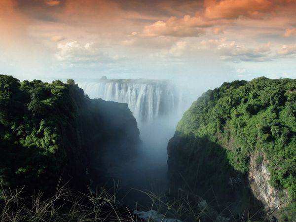 África más salvaje - Zambezi: aguas salvajes