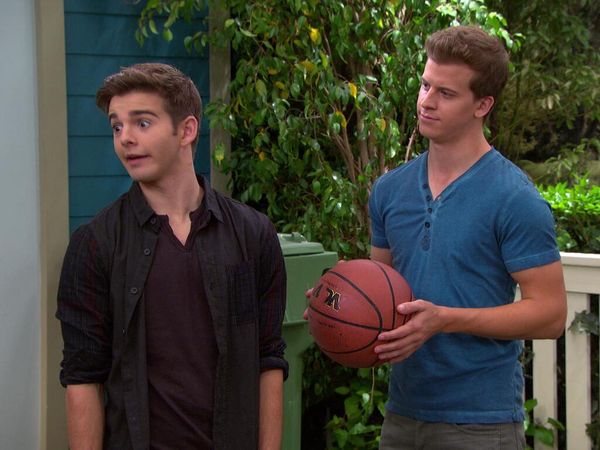 The Thundermans HD - No todo lo que se estira.