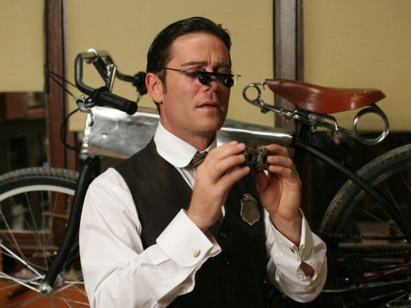 Murdoch Mysteries - The Glass Ceiling
