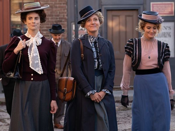 Murdoch Mysteries - In the Company of Women