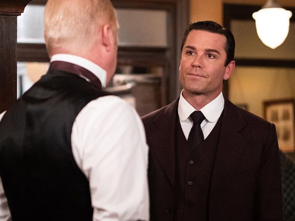 Murdoch Mysteries - The Future is Unwritten