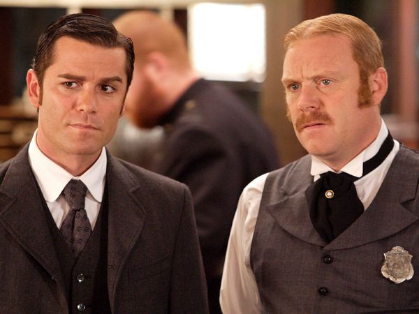 Murdoch Mysteries - Me, Myself and Murdoch