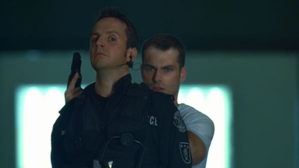 Flashpoint - Dietro la linea Blu