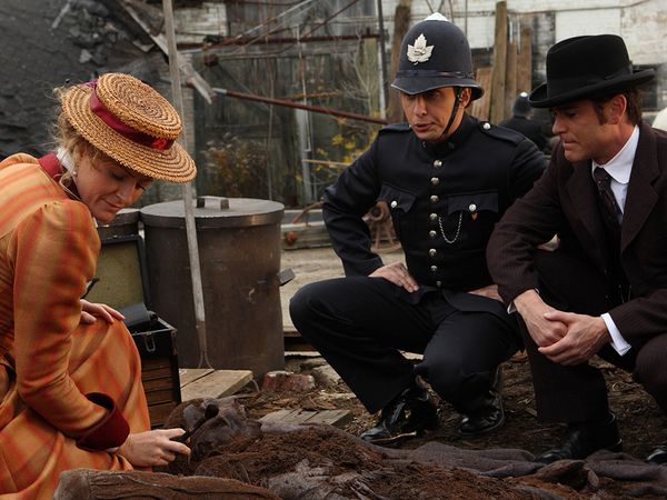 Murdoch Mysteries - Love and Human Remains