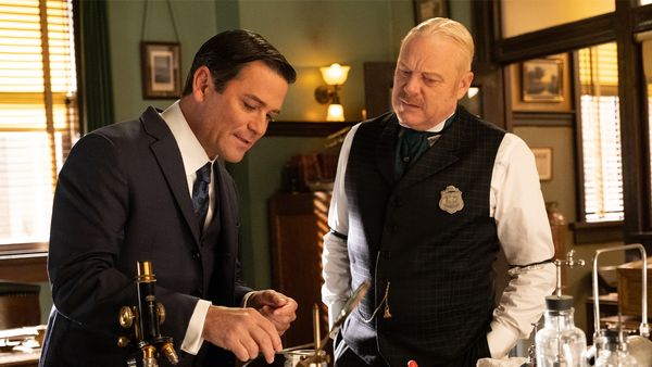 Murdoch Mysteries - Drawn in Blood
