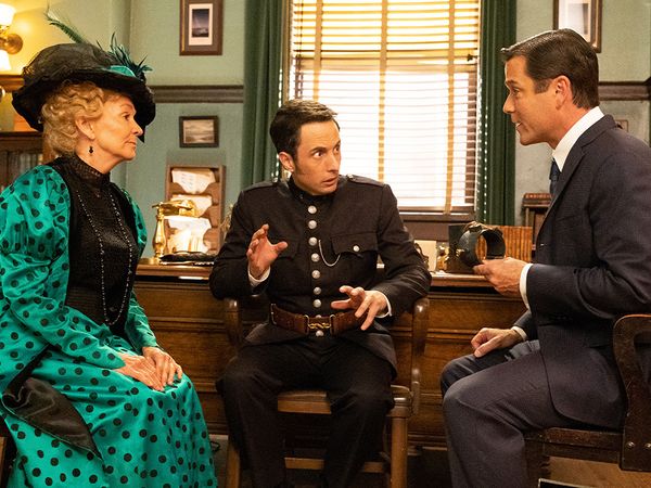 Murdoch Mysteries - Love or Money