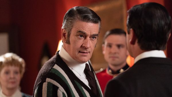 Murdoch Mysteries - Murdoch Knows Best
