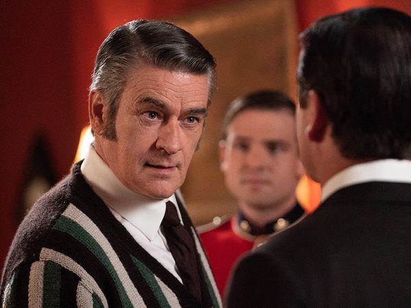 Murdoch Mysteries - Murdoch Knows Best