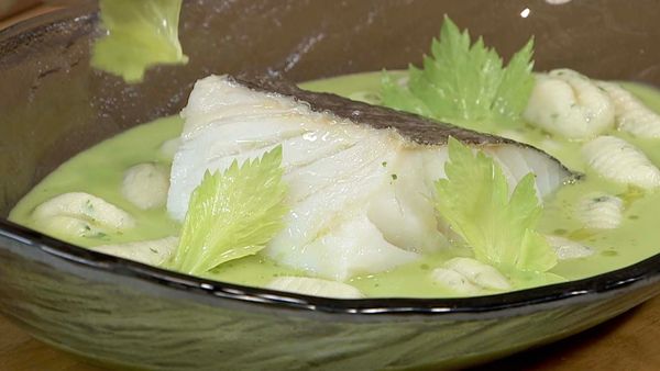 Torres en la Cocina - Tartar de Remolacha y Bacalao en Salsa Verde