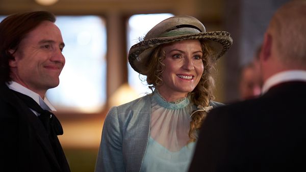 Murdoch Mysteries - Murdoch Mystery Mansion