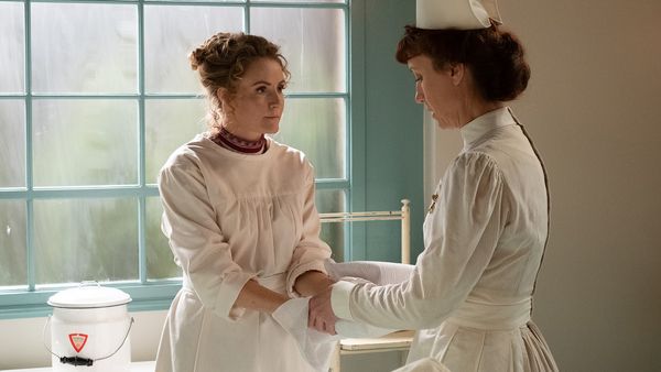 Murdoch Mysteries - Murdoch Without Borders
