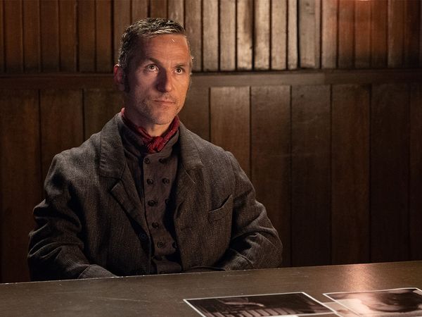 Murdoch Mysteries - Murdoch and the Undetectable Man