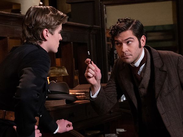 Murdoch Mysteries - Darkness Before The Dawn (Part One)