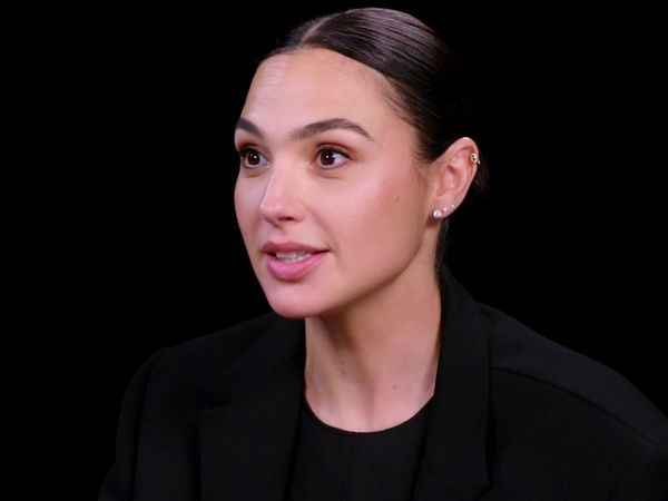 Hot Ones - Gal Gadot Does a Spit Take While Eating Spicy Wings
