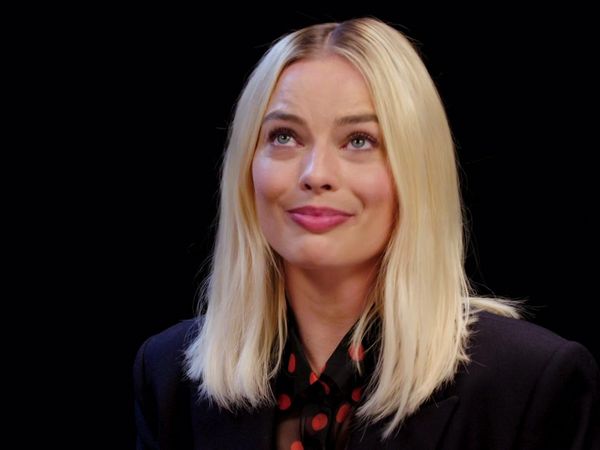 Hot Ones - Margot Robbie Pushes Her Limits While Eating Spicy Wings
