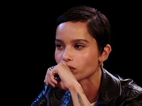 Hot Ones - Zoë Kravitz Gets Trippy While Eating Spicy Wings