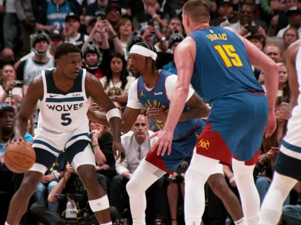 Chasing History - Wolves, Thunder Roll On
